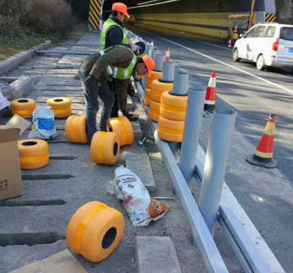 Hộ lan bánh xoay chống lật xe 13 screenshot 1773506745