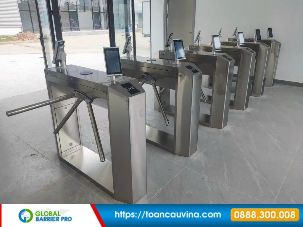 Báo giá cổng xoay 3 càng mới nhất 2026 - hình minh họa 1 cho bài viết báo giá cổng xoay 3 càng mới nhất 2026