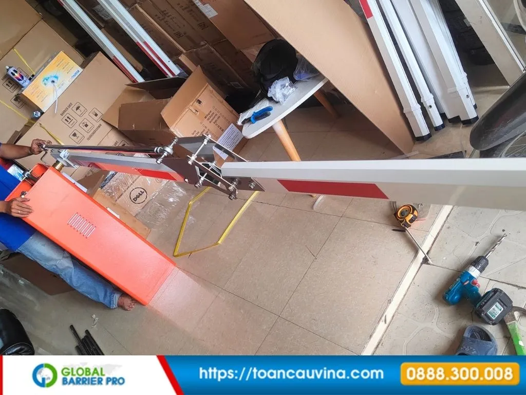 Sửa chữa barrier gập tận nơi nhanh 24h, có mặt xử lý lỗi 12 Sửa chữa barrier gập tận nơi nhanh 24h, có mặt xử lý lỗi - lắp ráp barrier gập tại xưởng kỹ thuật