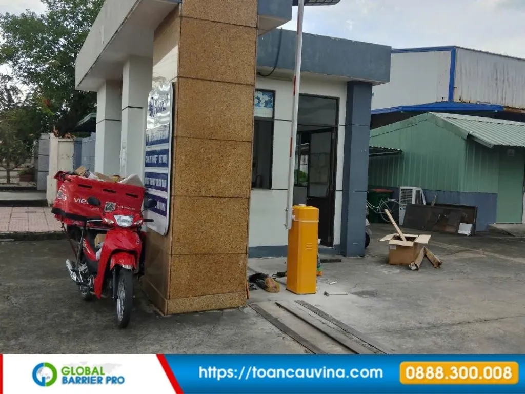 Lắp đặt barie tại Cần Thơ: Giải pháp kiểm soát xe ra vào phù hợp từng công trình 11 Lắp đặt barie tại Cần Thơ - trạm gác có barie kiểm soát xe phù hợp bệnh viện, trường học, bãi xe và khu đô thị