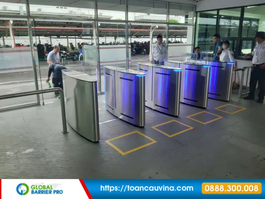 Nên chọn swing barrier hay flap barrier cho tòa nhà? - hình minh họa 5 cho bài viết swing barrier hay flap barrier cho tòa nhà