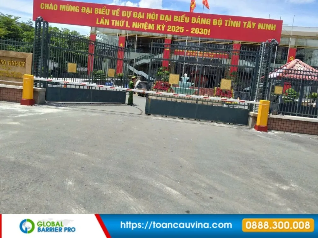 Lắp đặt barie tại Hà Nội: Giải pháp kiểm soát xe ra vào phù hợp từng công trình 11 Lắp đặt barie tại Hà Nội - lối vào cơ quan hoặc văn phòng phù hợp chung cư, tòa nhà, văn phòng và lối vào hầm xe