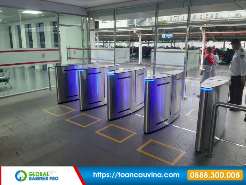 Báo giá cổng swing barrier trọn gói cho doanh nghiệp - hình minh họa 2 cho bài viết báo giá cổng swing barrier trọn gói cho doanh nghiệp