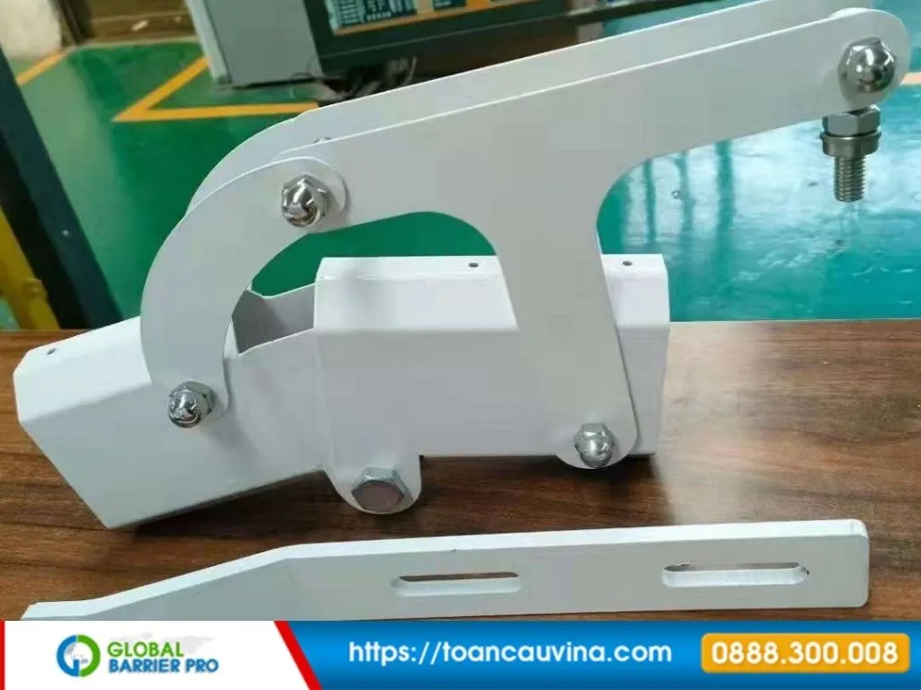 Barrier gập Wonsun chính hãng giá tốt cho tầng hầm, bãi xe 11 Barrier gập Wonsun chính hãng giá tốt cho tầng hầm, bãi xe - pát gắn và khớp nối cho barrier gập