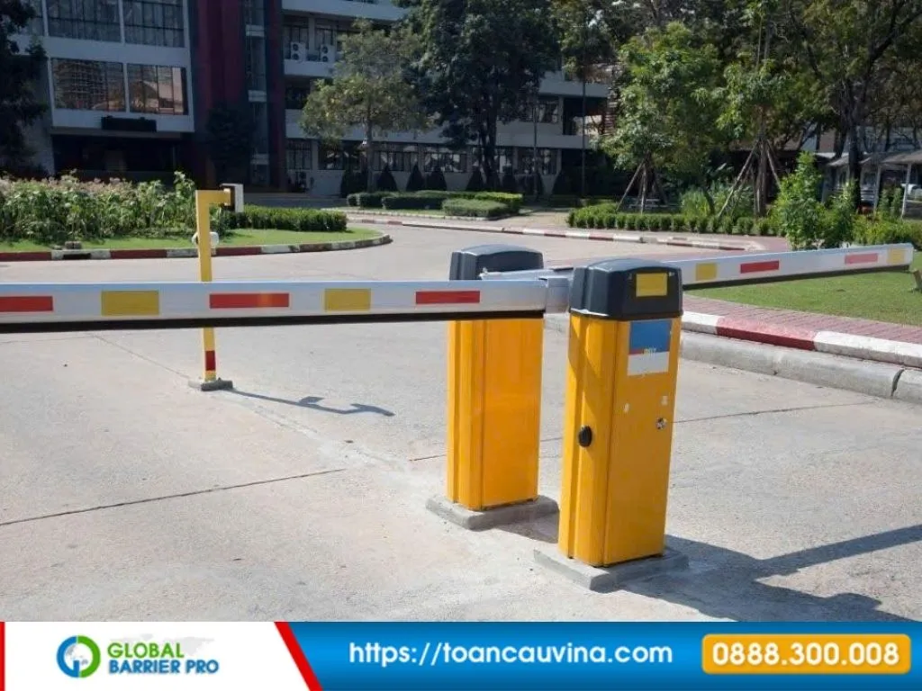 So Sánh Giá 5 Loại Barie Tự Động Phổ Biến Nhất: Nên Chọn Loại Nào Cho Từng Công Trình? 14 So sánh giá 5 loại barie tự động - hình ảnh minh họa số 2 tại công trình thực tế