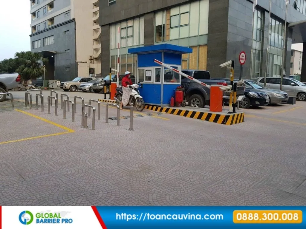 So Sánh Giá 5 Loại Barie Tự Động Phổ Biến Nhất: Nên Chọn Loại Nào Cho Từng Công Trình? 18 So sánh giá 5 loại barie tự động - hình ảnh minh họa số 6 tại công trình thực tế