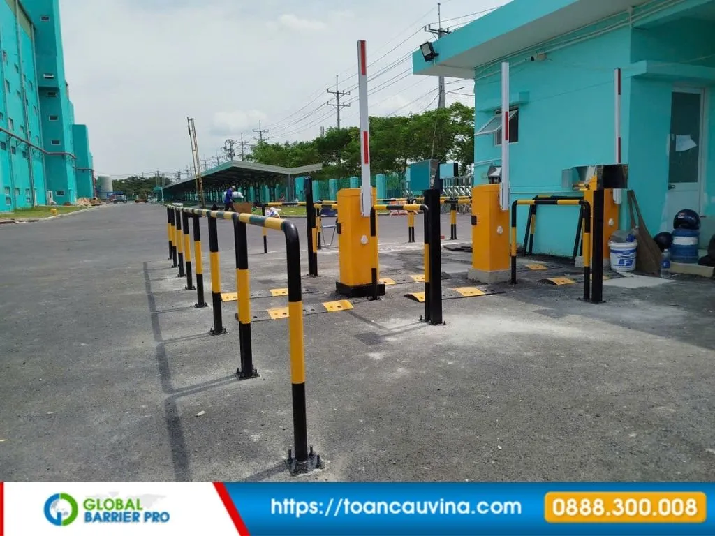 Lắp đặt barie tại Thanh Hóa: Giải pháp kiểm soát xe ra vào phù hợp từng công trình 13 Lắp đặt barie tại Thanh Hóa - nhiều barie phân làn xe máy và ô tô phù hợp khu kinh tế, nhà máy, khu công nghiệp và bãi xe