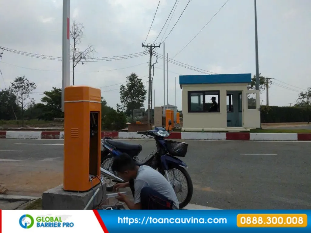 Top câu hỏi thường gặp khi lắp barrier tự động - Giải đáp từ chuyên gia 13 Barrier tích hợp camera nhận diện biển số ANPR - tự động mở cổng