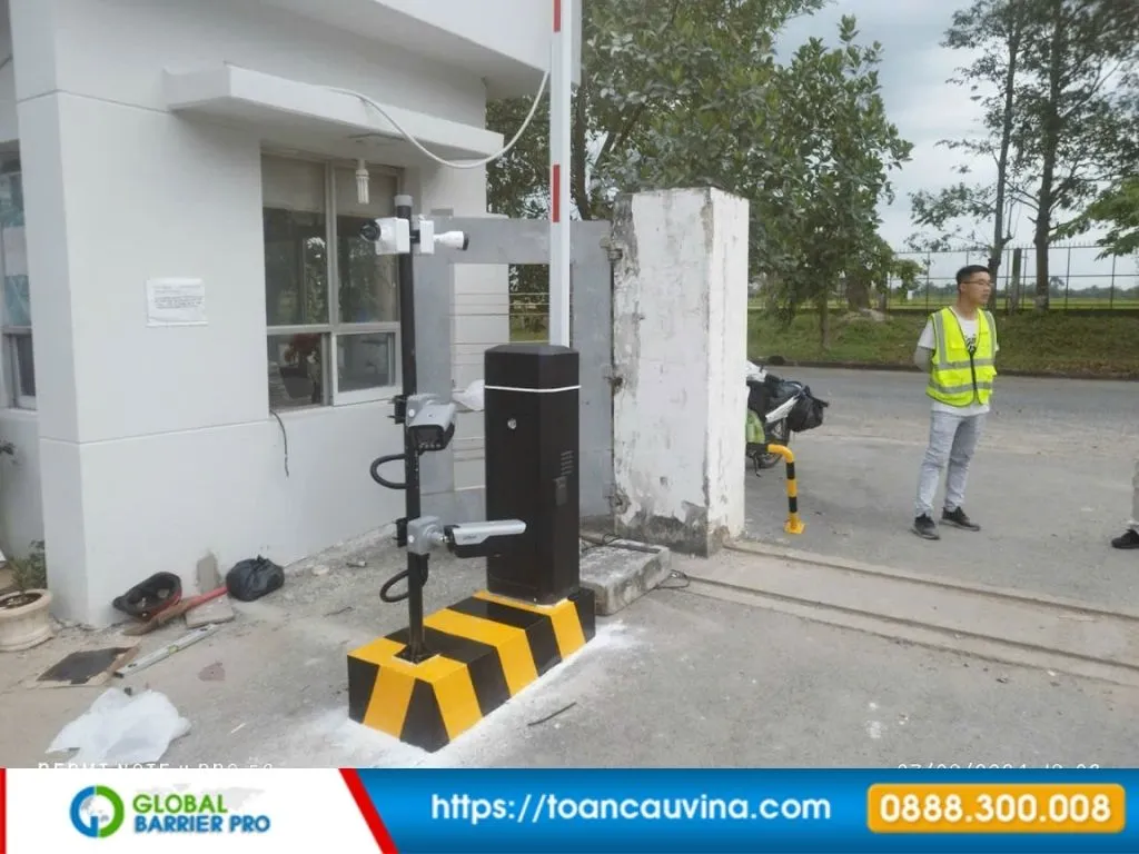 Lắp đặt barie tại Cần Thơ: Giải pháp kiểm soát xe ra vào phù hợp từng công trình 15 Lắp đặt barie tại Cần Thơ - barie kết hợp camera tại chốt bảo vệ phù hợp bệnh viện, trường học, bãi xe và khu đô thị
