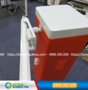 Cổng barrier tự động BST-130 là model phổ thông, dễ triển khai cho bãi xe và cổng nội bộ.