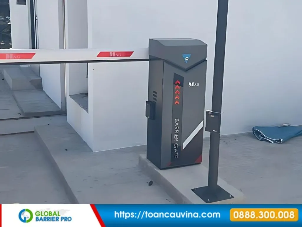 Báo giá barie MAG Malaysia 2026 13 Barie mag nhỏ gọn cho cổng tòa nhà minh họa cho bài viết barie MAG Malaysia