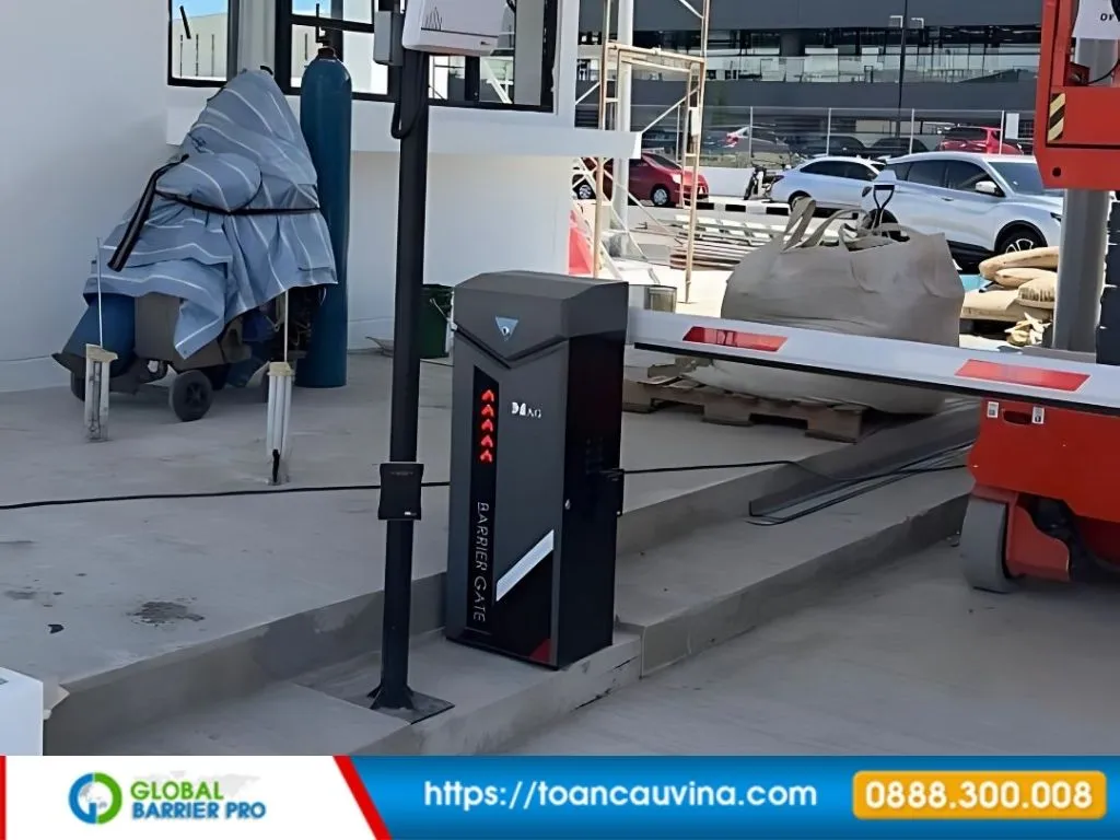 Báo giá barie bãi xe trọn gói (thiết bị + phần mềm) 11 Barie mag lắp tại nhà xưởng kiểm soát phương tiện minh họa cho bài viết barie bãi xe trọn gói
