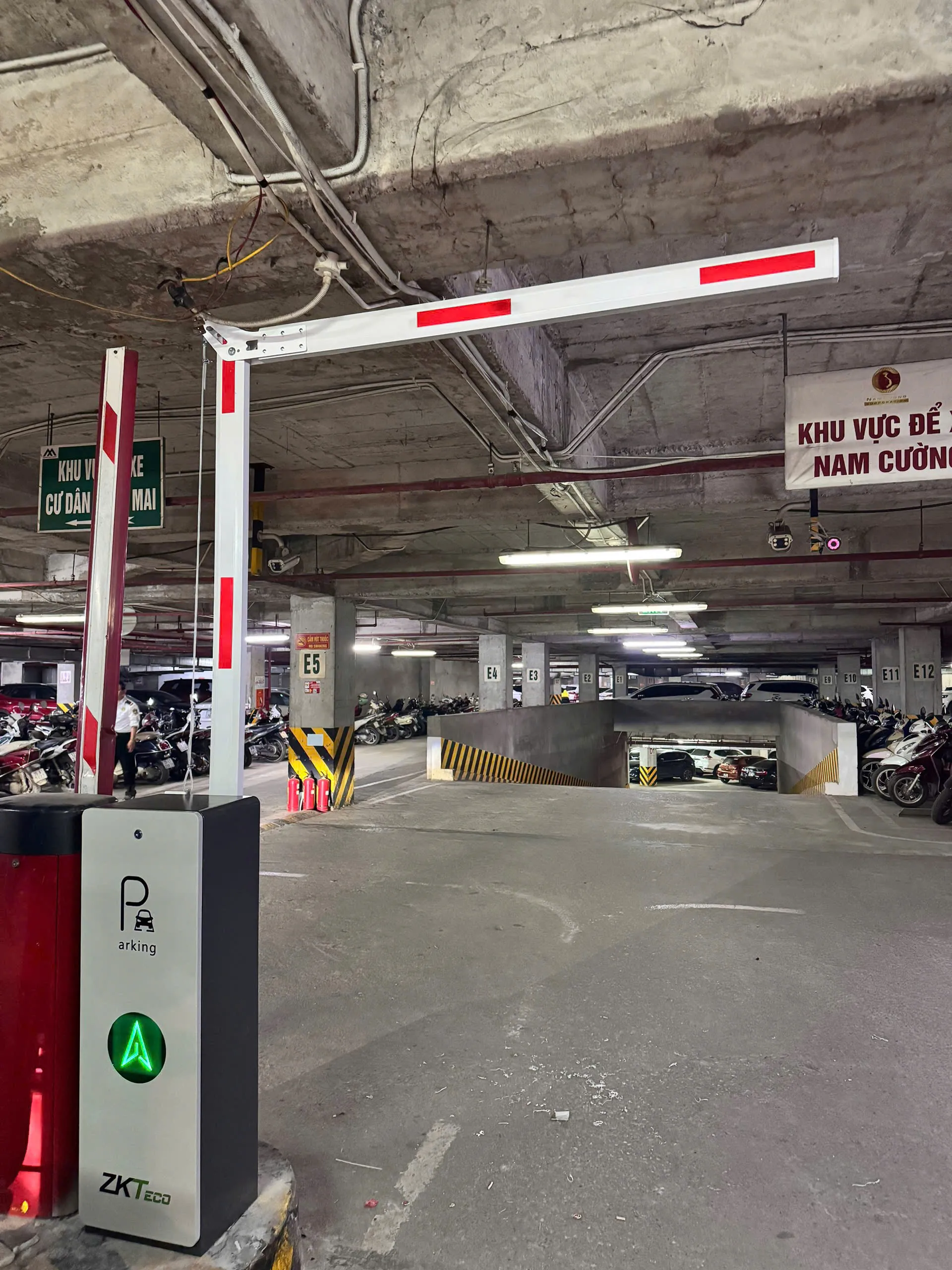 Hình ảnh Barrier tự động ZKTeco BGM900 Thông số và ứng dụng