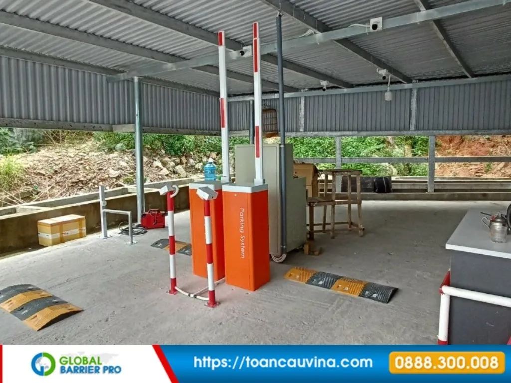 Top 5 phần mềm bãi xe thông minh, tối ưu quản lý tốt nhất hiện nay 9 Top 5 phần mềm bãi xe thông minh, tối ưu quản lý tốt nhất hiện nay - thiết bị kiểm soát xe gồm barrier, kiosk và camera