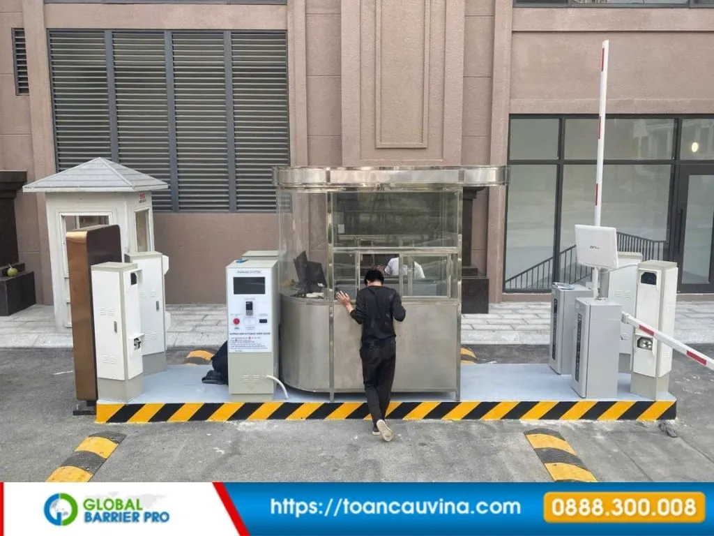 Hướng dẫn lựa chọn phần mềm quản lý bãi xe phù hợp cho từng mô hình 10 Hướng dẫn lựa chọn phần mềm quản lý bãi xe phù hợp cho từng mô hình - cụm cabin inox và kiosk kiểm soát xe cao cấp