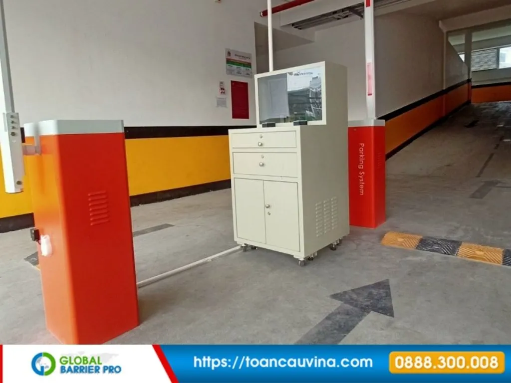 Giải pháp quản lý bãi xe thông minh bằng công nghệ hướng dẫn đỗ xe (PGS) 12 Giải pháp quản lý bãi xe thông minh bằng công nghệ hướng dẫn đỗ xe (PGS) - cụm barrier trong tầng hầm bãi gửi xe