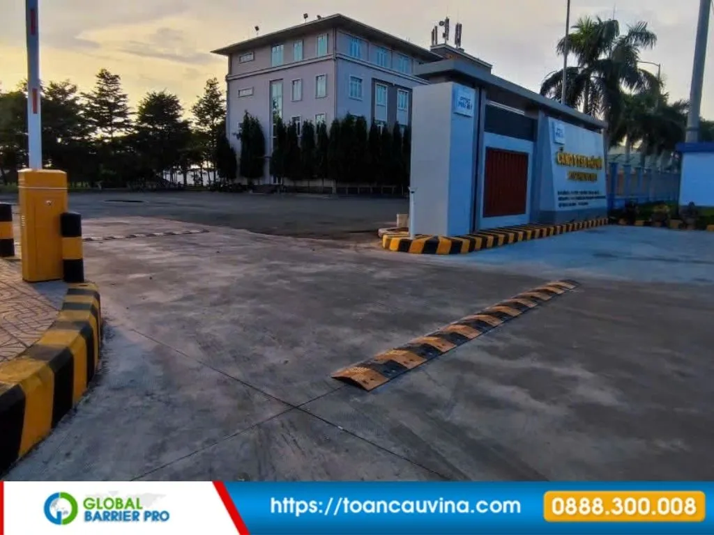So sánh barie tự động và cổng tự động: nên dùng giải pháp nào? 15 Hình ảnh minh họa so sánh barie tự động và cổng tự động