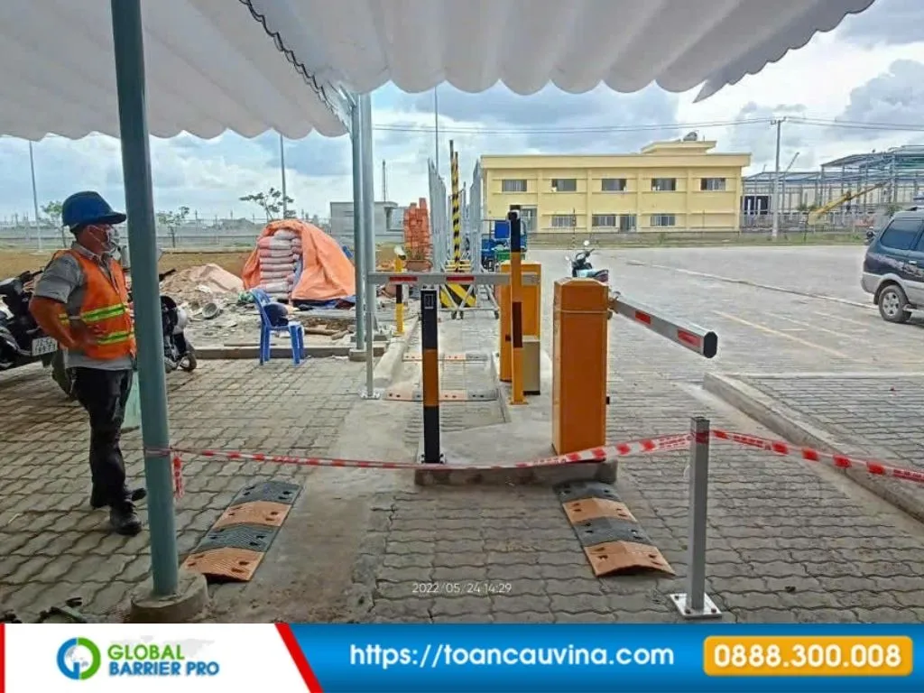 Barie tự động là gì? Khái niệm, cấu tạo và ứng dụng thực tế 12 Hình ảnh minh họa barie tự động là gì và ứng dụng thực tế