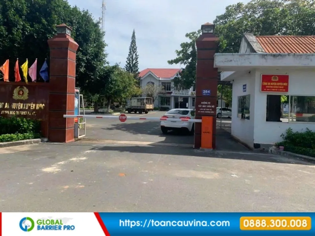 Top thương hiệu barie tốt nhất cho nhà máy, bãi xe và khu công nghiệp 34 Hình ảnh minh họa top thương hiệu barie tốt