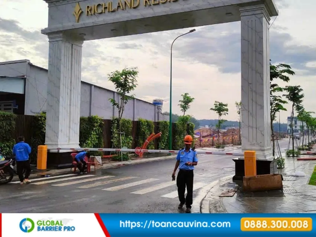 Top thương hiệu barie tốt nhất cho nhà máy, bãi xe và khu công nghiệp 35 Hình ảnh minh họa top thương hiệu barie tốt