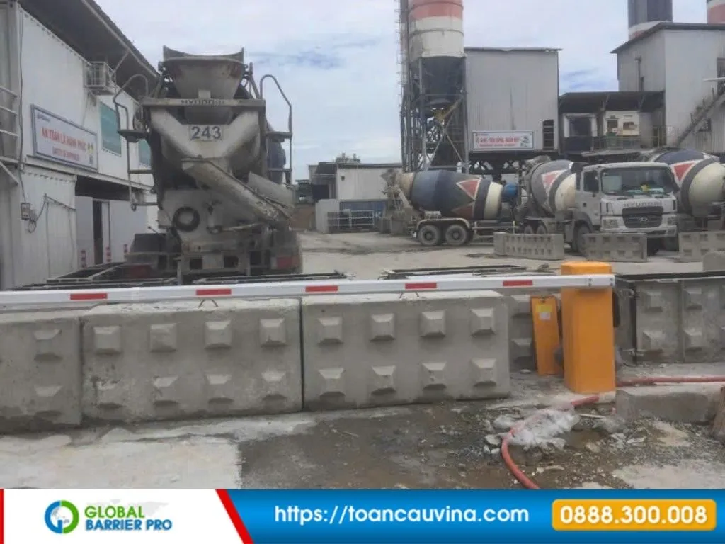 Top thương hiệu barie tốt nhất cho nhà máy, bãi xe và khu công nghiệp 40 Hình ảnh minh họa top thương hiệu barie tốt