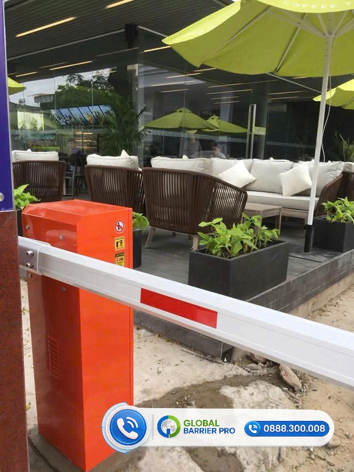 Lắp Đặt Barie Rào Chắn Cho Các Dự Án Năng Lượng Mặt Trời Tại Bình Thuận - hình nội dung 2 Lắp Đặt Barie Rào Chắn Cho Các Dự Án Năng Lượng Mặt Trời Tại Bình Thuận - hình nội dung 2
