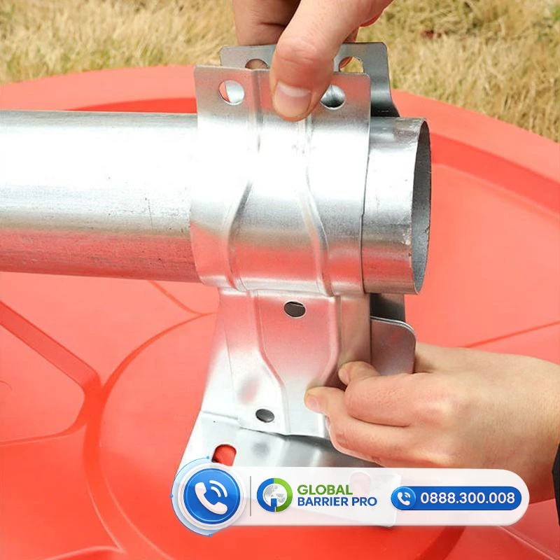 Gương cầu lồi nhựa Phi 100cm kèm phụ kiện pass treo tường/cột 5 Gương cầu lồi nhựa Phi 100cm kèm phụ kiện pass treo tường/cột - hình minh họa 5