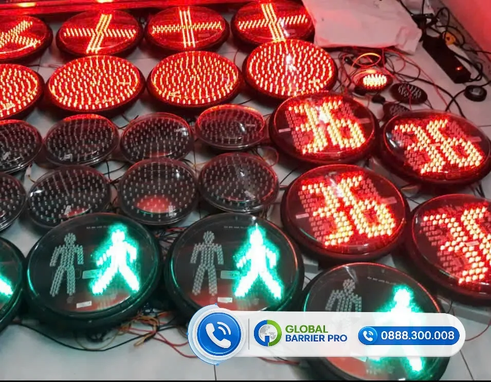 Đèn Tín Hiệu Giao Thông Đỏ – Vàng – Xanh 300mm: Giải Pháp Điều Tiết Giao Thông An Toàn & Hiệu Quả 6 Đèn tín hiệu dành cho người đi bộ và đèn giao thông LED 300mm đa dạng mẫu mã phục vụ mọi nhu cầu hạ tầng