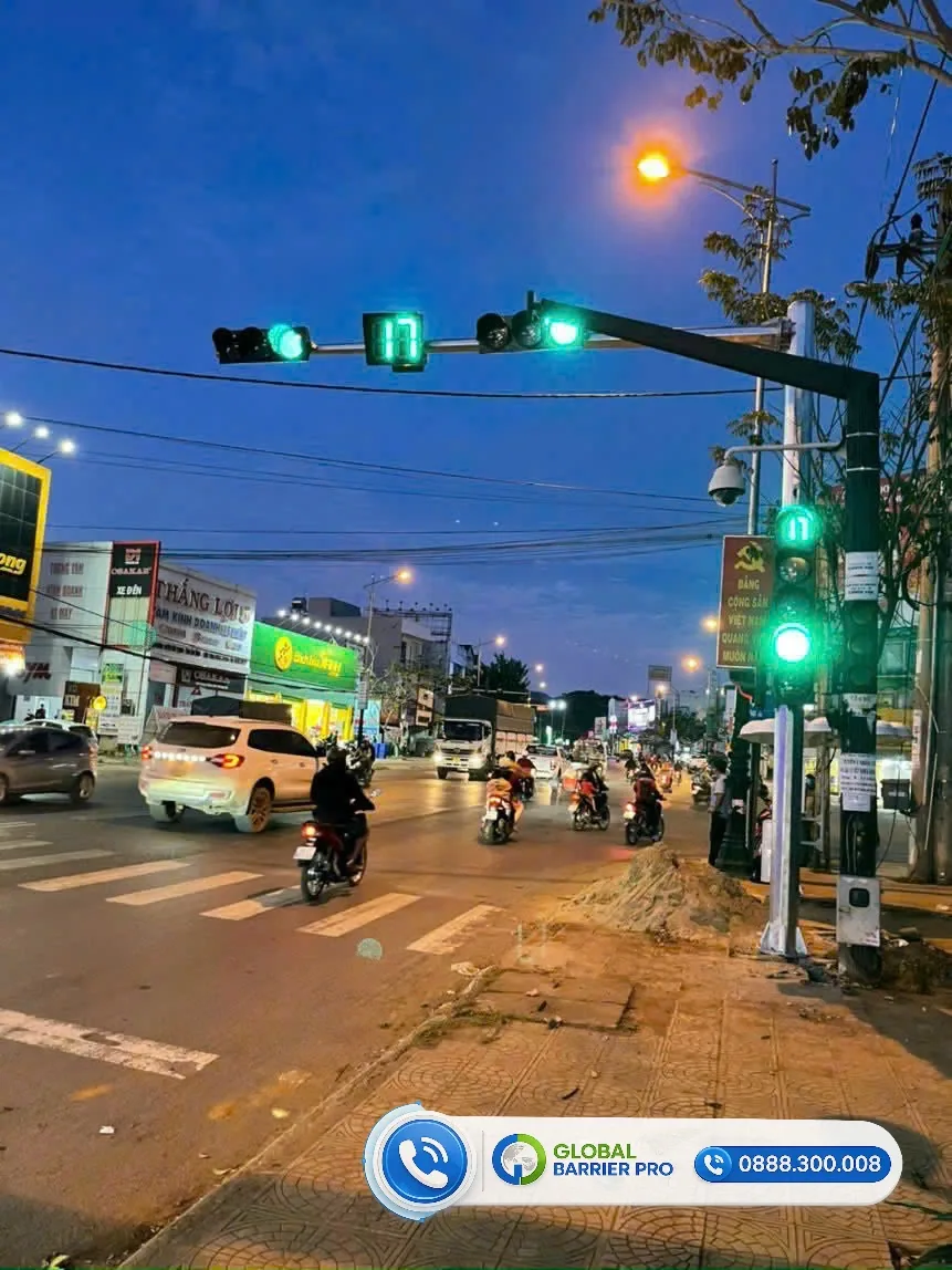 Đèn Tín Hiệu Giao Thông LED: Giải Pháp Điều Tiết Luồng Xe Hiện Đại Và An Toàn 2 Tổng hợp các module đèn LED giao thông nhiều màu sắc và đèn đếm ngược số đỏ chất lượng cao