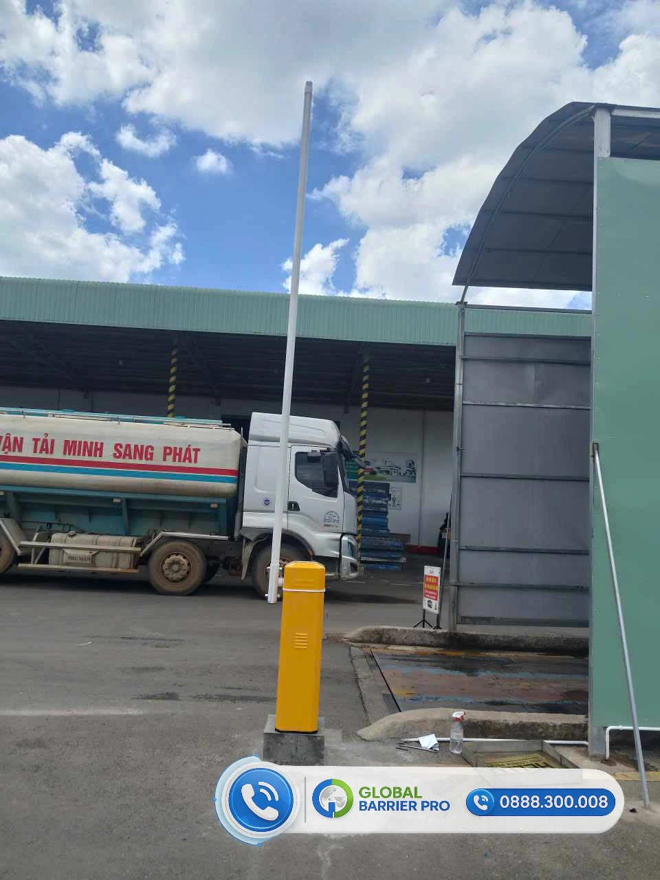 Hệ Thống Barie Tự Động Kết Hợp Hệ Thống Phun Khử Trùng Cho Nhà Máy Chăn Nuôi - Giải Pháp Chống Nhiễm Bệnh Hiệu Quả 19 Trang trại chăn nuôi áp dụng hệ thống barie tự động BIOSYSTEMS với hệ thống phun khử trùng