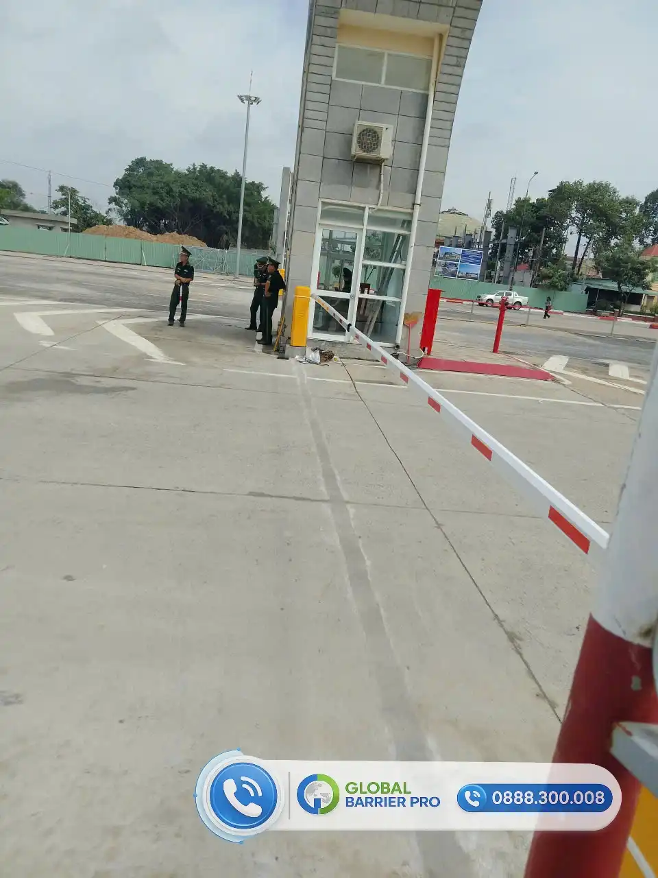 Hệ Thống Rào Chắn Barie Tự Động Cho Đường Ray Tàu Hỏa An Toàn - hình 5 Hệ Thống Rào Chắn Barie Tự Động Cho Đường Ray Tàu Hỏa An Toàn - hình minh họa 5