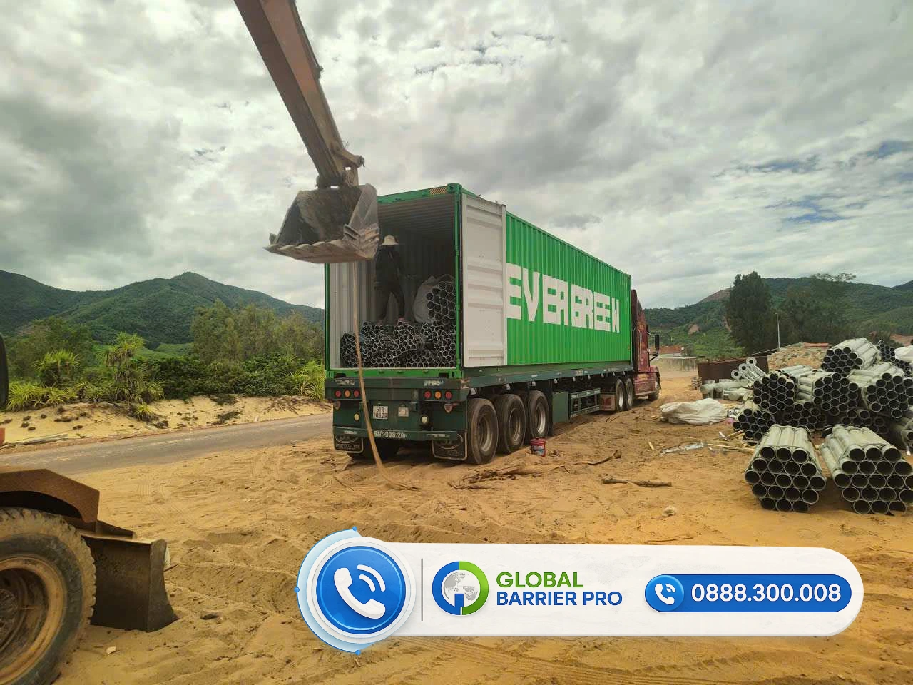 Cung cấp, lắp đặt Hộ lan bánh xoay chống lật xe - hình thực tế 7 Cung cấp, lắp đặt Hộ lan bánh xoay chống lật xe - con lăn phản quang cận cảnh